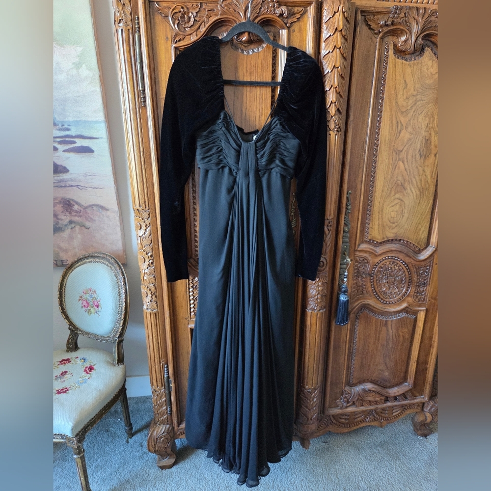 Vintage Elegant Black Evening Gown